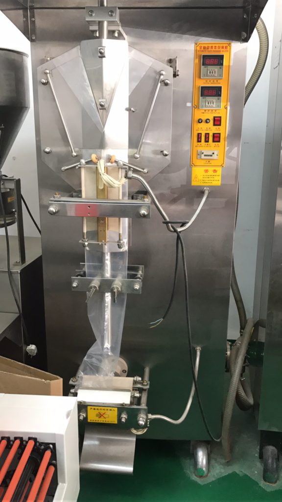 Vertical form fill seal machine for liquid SBM-VFFSL500