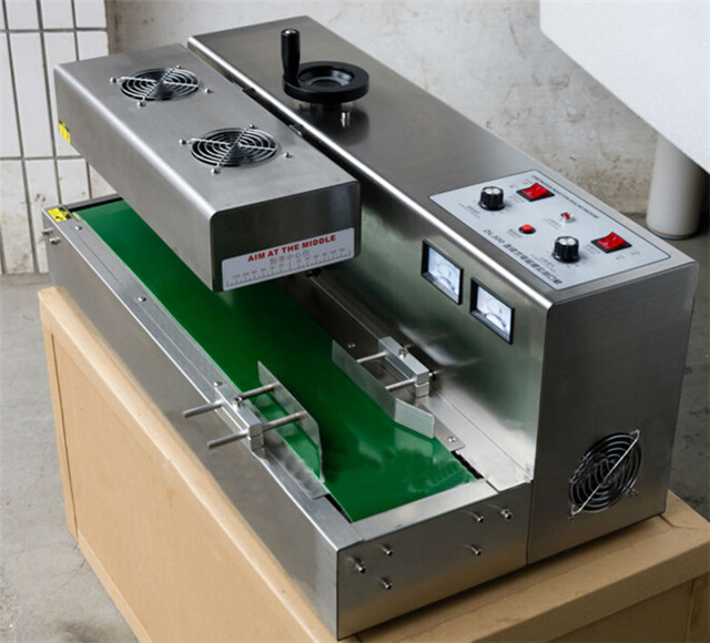 Automatic induction sealing machine